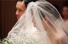 ワインとミュージカルのマリアージュWEDDINGの挙式画像