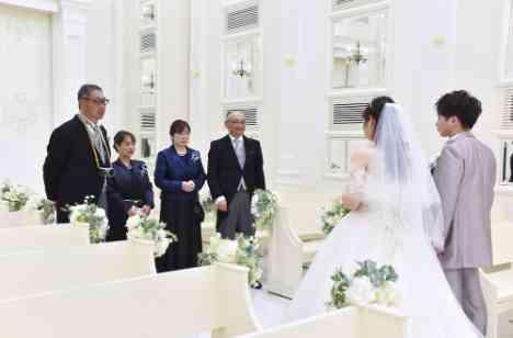 来てくれるゲストに笑顔を!家族へ感謝をの挙式画像