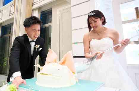 皆様と楽しいを共有する幸せいっぱいな結婚式の披露宴画像