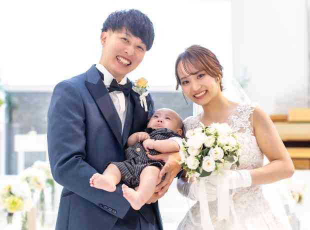 お子様もお披露目！あたたかなパパママ婚☻の挙式実例画像