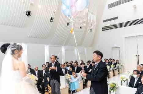 ふたりだけの共通点を生かした結婚式のかたちの挙式画像