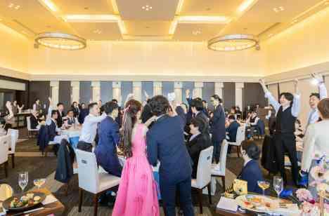 心から楽しめて、心に残る温かな結婚式の披露宴画像