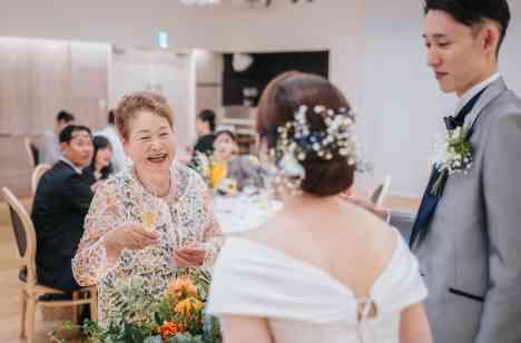 大好きな家族とのアットホームな結婚式の披露宴画像