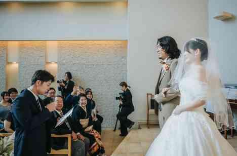 ゲストの皆さまと創るおふたりの結婚式の挙式画像