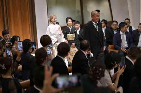 和の誓いから始まる心つながる結婚式 の挙式画像