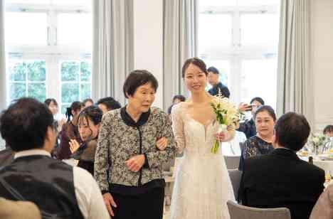 自然と笑顔が溢れる “ 特別な1日 ”の披露宴画像