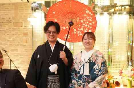 しとやかな雨が彩る誓いと祝福の一日。の披露宴画像