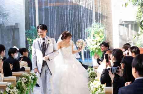 こだわりきった結婚式~ゲストを想いこだわりの日~の挙式画像