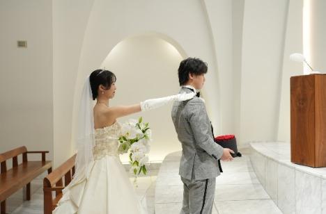 想いを込めたサプライズと祝福の光に包まれての準備・打ち合わせ画像
