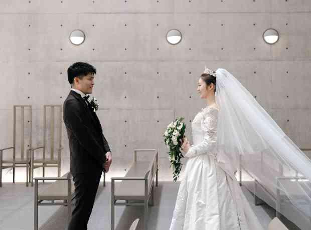 想いがあふれる大切なお母さまのドレスでの結婚式の挙式実例画像