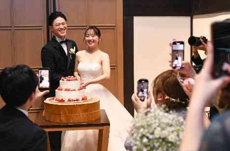 登場人物全員チーム！ひと時も忘れられない1日の披露宴画像