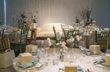 笑顔がはじけるNight Weddingの披露宴画像