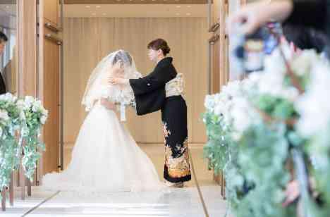 愛情と感謝をつめこんだ想いを大切にした結婚式の挙式画像