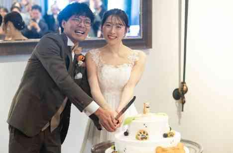大鍋の栗ご飯で笑顔広がる秋ウェディングの披露宴画像