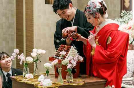ゲストと一緒に楽しむWedding Storyの披露宴画像