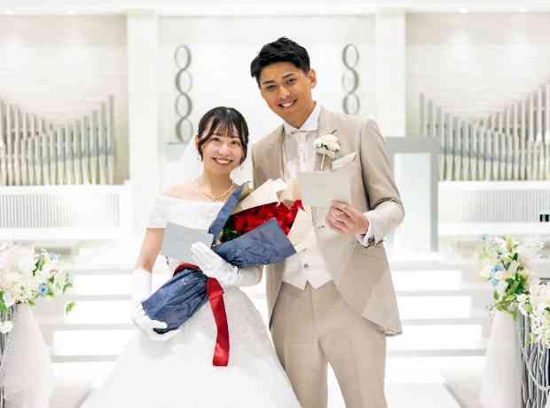 感謝の架け橋でおふたりとゲストを繋ぐ結婚式♡の挙式実例画像