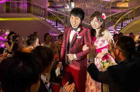 古き良きを取り入れた和モダンパーティーの披露宴画像