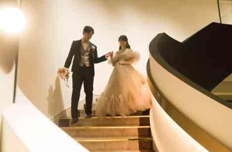 『結』をテーマに、理想やこだわりを詰め込んだ結婚式の披露宴画像