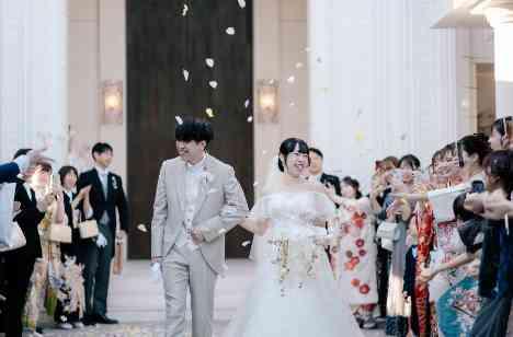 一瞬一瞬が思い出に..."好き"が溢れた結婚式の挙式画像