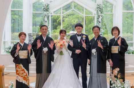 笑いあり!涙あり!大好きな家族友人に囲まれて˖✧の挙式画像