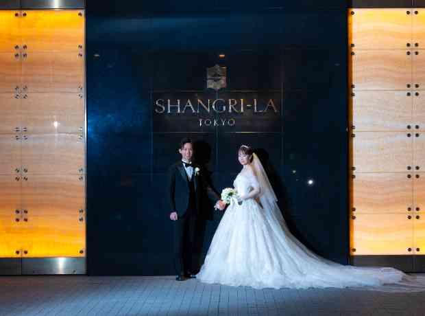 ラグジュアリーと温かさが調和した結婚式の挙式実例画像