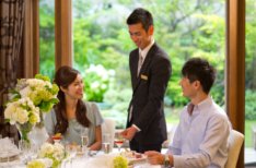 衣装にこだわりあり！笑いあり・涙ありの結婚式の準備・打ち合わせ画像