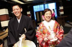 衣装にこだわりあり！笑いあり・涙ありの結婚式の披露宴画像