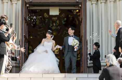 ドレス３着にお色直し！笑顔あふれる幸せ結婚式の準備・打ち合わせ画像