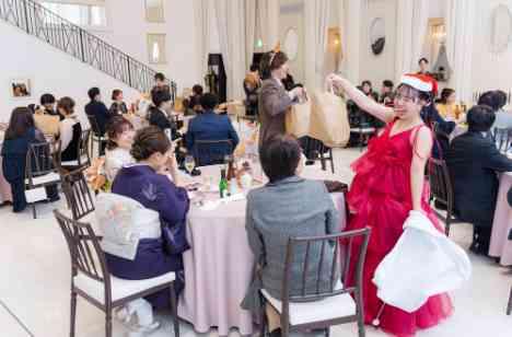 大切なゲストと過ごすクリスマスパーティーの演出画像