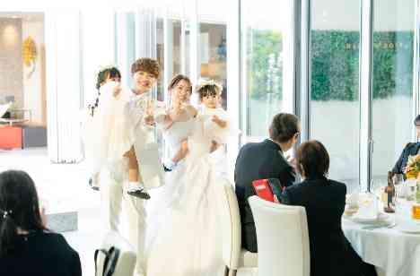 お二人らしさをたくさん詰め込んだ結婚式♪の披露宴画像