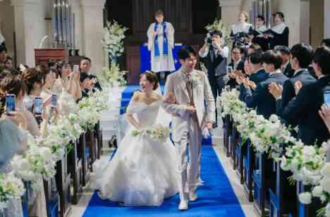 自分たちの好きなものをたくさん詰め込んだ結婚式の挙式画像