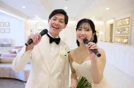 ホワイト×ブラック　笑いあり涙ありWedding！の披露宴画像