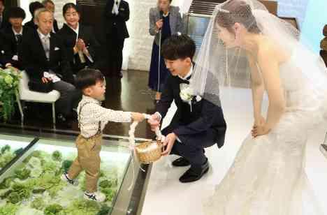 感謝の想いがあふれる笑顔いっぱいの結婚式の準備・打ち合わせ画像