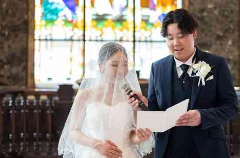 ゲストが参加し楽しめるアットホームな結婚式♪の挙式画像