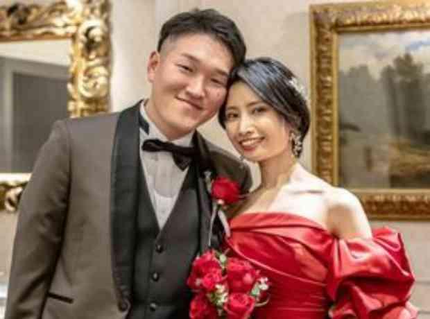 老若男女が思い描く少しきっちりとした王道の結婚式の挙式実例画像