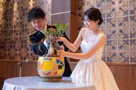「樹」一本の大きな木のように支えあって想いを育てるの演出画像