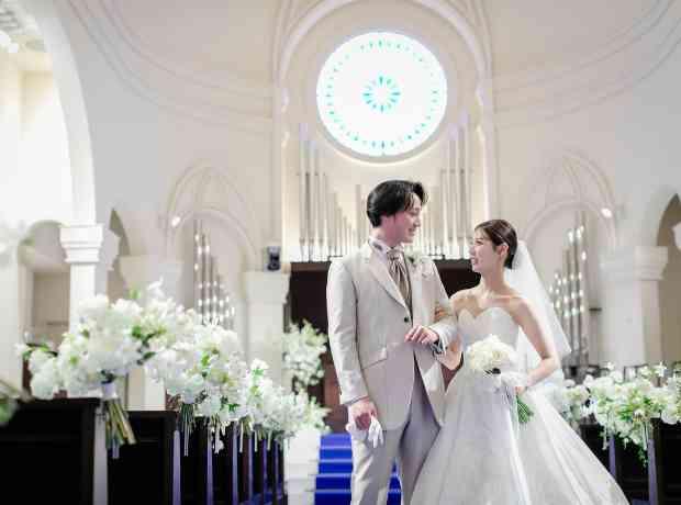 大切な人たちへ、おふたりらしく感謝を伝える結婚式の挙式実例画像