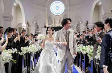 大切な人たちへ、おふたりらしく感謝を伝える結婚式の挙式画像