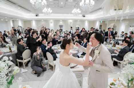 大切な人たちへ、おふたりらしく感謝を伝える結婚式の披露宴画像