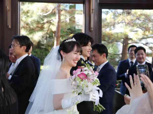 大切なゲストと心を通わせる、温かな一日の挙式実例画像