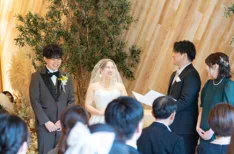 温かいゲストの皆様に囲まれて全員と関われる1日にの挙式画像