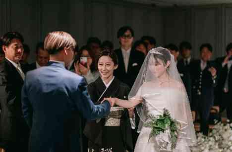 【幸せが広がるその瞬間】皆様で紡いだ特別なご結婚式の挙式画像