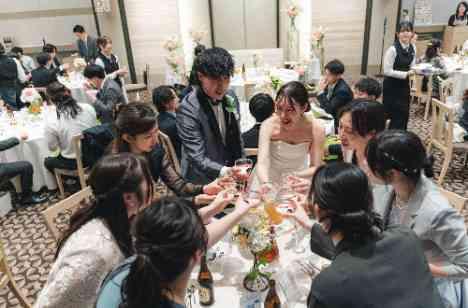 笑いあり、涙ありのHappyWedding♡の披露宴画像