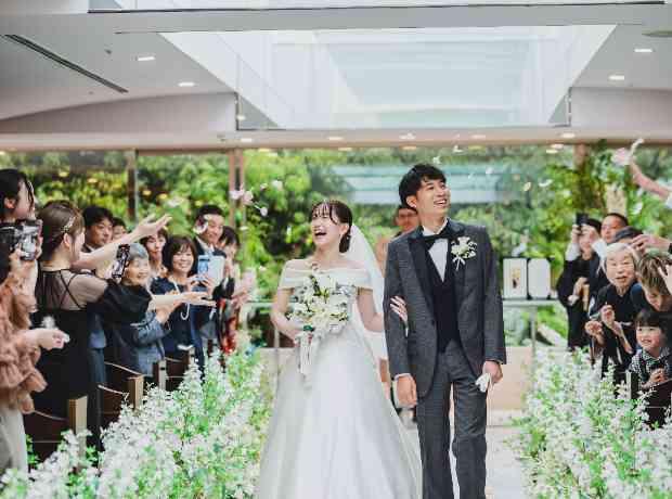 おもてなし演出で彩る、みんなで楽しむ結婚式の挙式実例画像