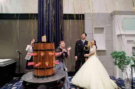 思い出キャンバスで創るゲスト参加型の結婚式の演出画像