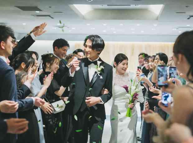 ヴィンテージな手作り空間で叶えるこだわり尽くし婚の挙式実例画像
