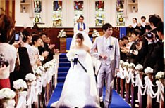 ＺＯＯ　+　Ｃｈｒｉｓｔｍａｓ　ＷＥＤＤＩＮＧの挙式画像