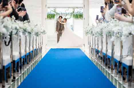 お二人のアイディアがたくさん詰まったWEDDINGの挙式画像