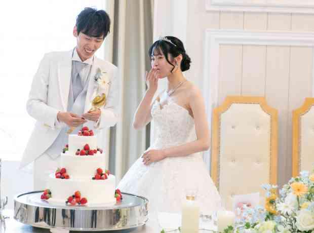 こだわりと笑顔が彩る、憧れを叶えた一日の挙式実例画像