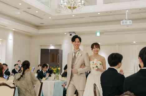 憧れの『フレンチガーデン』が彩る、心温まる結婚式の披露宴画像